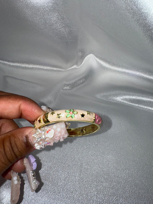 Pearl Toddler Hello Kitty Bracelet